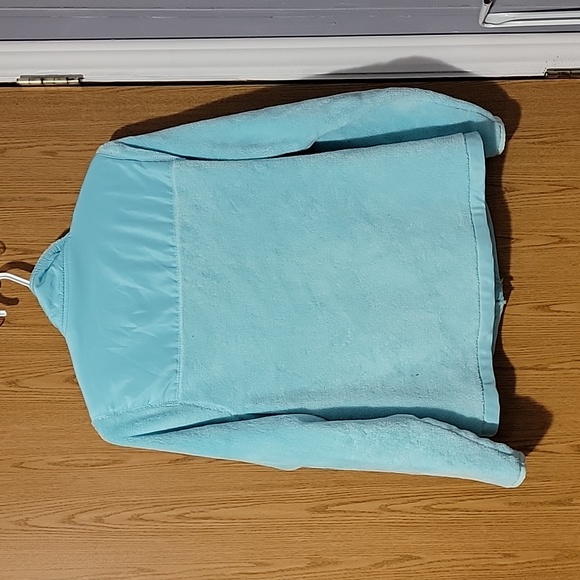 Fleece - Picture 3 of 3